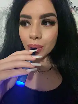 Snapshot of Ameliablack_1 chatting on 02/08/25, 11:24 Ameliablack 1 online show from 02/08/25, 11:24