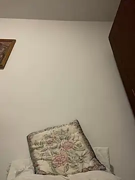 Snapshot of Ameliablack_1 chatting on 02/14/25, 12:41 Ameliablack 1 online show from 02/14/25, 12:41