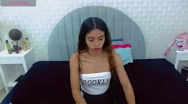 Snapshot of charlotte_0309 chatting on 03/20/25, 06:31 charlotte 0309 online show from 03/20/25, 06:31