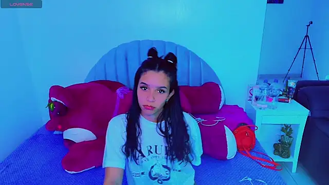 Snapshot of charlotte_0309 chatting on 10/23/25, 06:23 charlotte 0309 online show from 10/23/25, 06:23