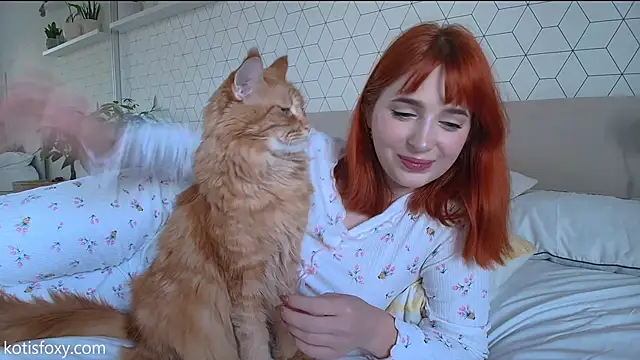 Snapshot of Kotis_Foxy chatting on 12/02/24, 01:02 Kotis Foxy online show from 12/02/24, 01:02