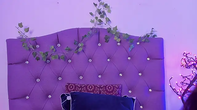 Nyx nayla online show from 12/03/24, 11:35