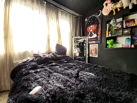 Nyx nayla online show from 12/15/24, 02:16