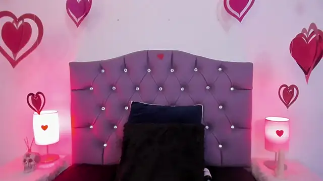 Nyx nayla online show from 02/13/25, 04:32