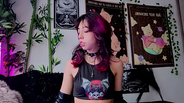Snapshot of Nyx_nayla chatting on 04/20/26, 07:37 Nyx nayla online show from 04/20/26, 07:37