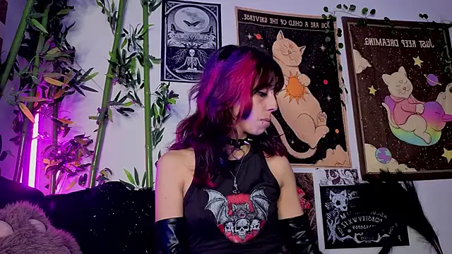 Snapshot of Nyx_nayla chatting on 04/21/26, 02:51 Nyx nayla online show from 04/21/26, 02:51