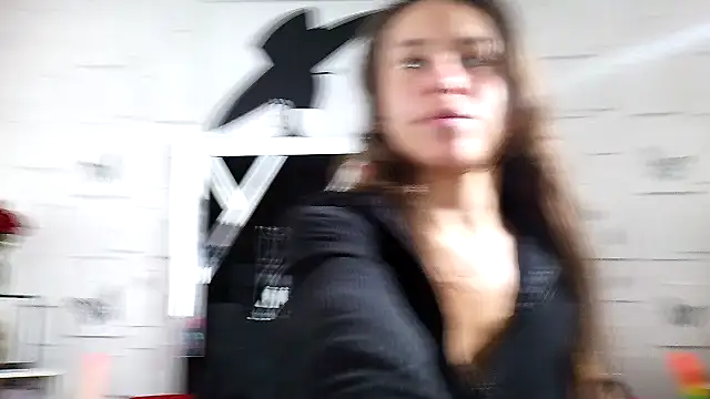 Snapshot of RubyEmerald chatting on 10/23/25, 12:54 RubyEmerald online show from 10/23/25, 12:54