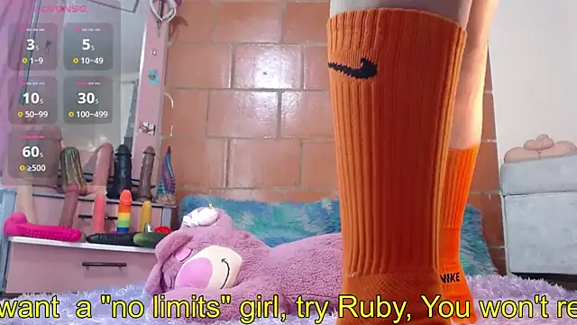 Snapshot of RubyEmerald chatting on 03/19/26, 12:36 RubyEmerald online show from 03/19/26, 12:36