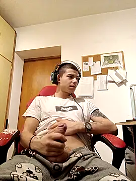 BigDickEnrg7195 online show from 02/18/25, 09:42