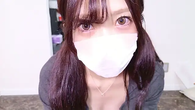 Snapshot of oxo_yuna_oxo chatting on 05/11/26, 01:17 oxo yuna oxo online show from 05/11/26, 01:17
