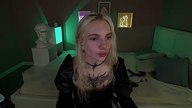 AnneTenet online show from 03/16/25, 06:09