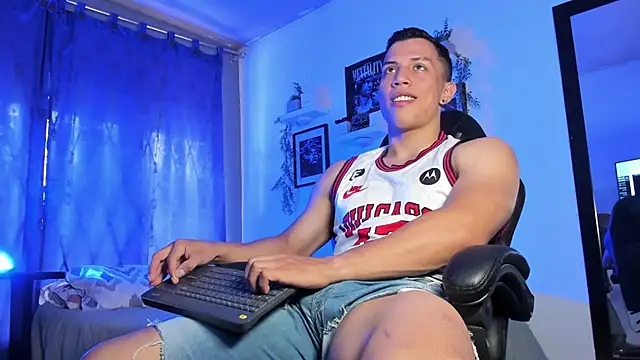 ThomsEvery  online show from 11/06/25, 04:41