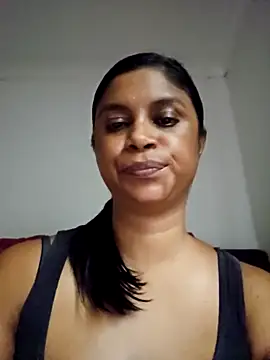 Snapshot of Sensual_indian7 chatting on 04/21/26, 02:12 Sensual indian7 online show from 04/21/26, 02:12
