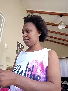 YourDreamLady22 online show from 12/12/24, 06:47