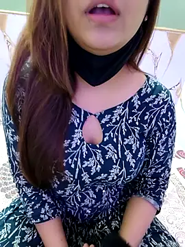 Snapshot of Hoty-Shivangi chatting on 09/15/25, 08:25 Hoty-Shivangi online show from 09/15/25, 08:25