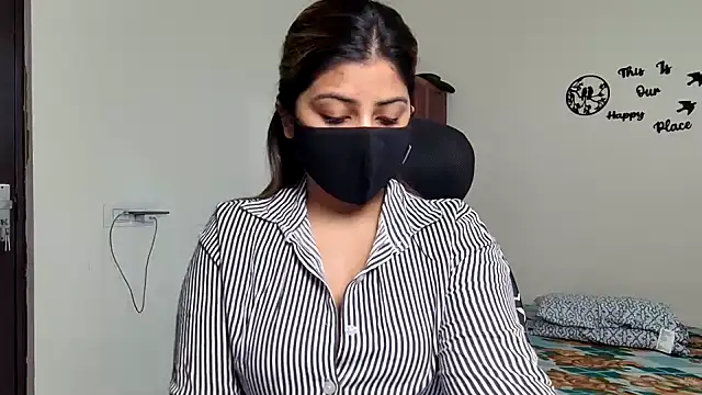 Hoty-Shivangi online show from 02/27/26, 10:26