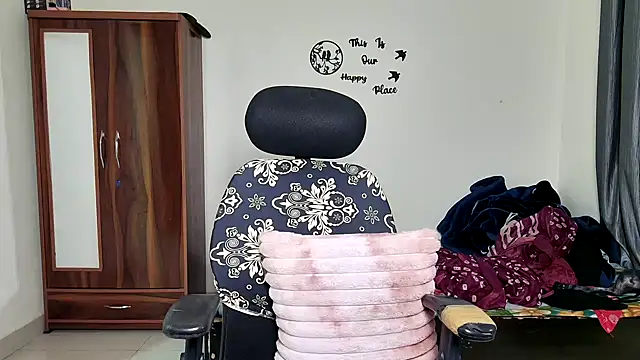 Hoty-Shivangi online show from 02/28/26, 10:55