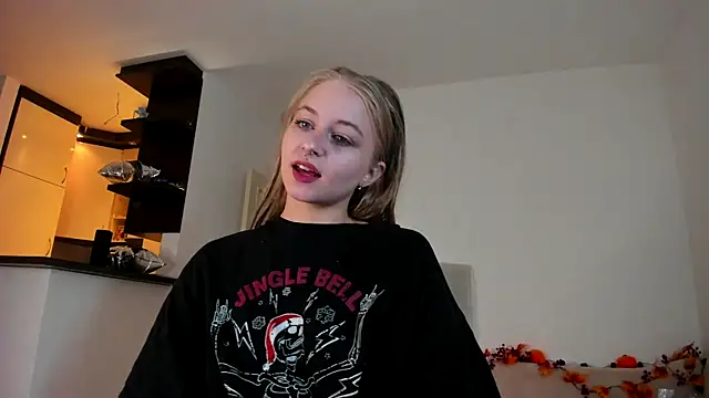 MiaMews online show from 09/17/25, 10:39