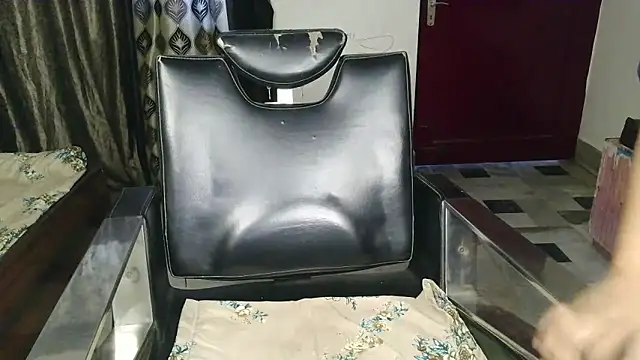 aarushi sharmaa online show from 10/15/25, 05:07