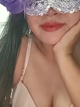 Snapshot of girldam95 chatting on 03/05/26, 06:42 girldam95 online show from 03/05/26, 06:42