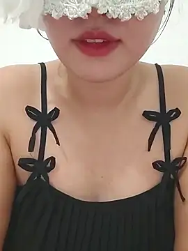 Snapshot of girldam95 chatting on 04/17/26, 06:27 girldam95 online show from 04/17/26, 06:27