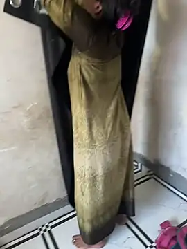 Snapshot of xyztopbeing chatting on 01/03/25, 06:44 xyztopbeing online show from 01/03/25, 06:44