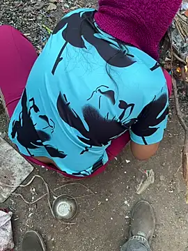 Snapshot of xyztopbeing chatting on 01/06/25, 02:15 xyztopbeing online show from 01/06/25, 02:15