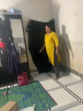 Snapshot of xyztopbeing chatting on 01/08/25, 12:58 xyztopbeing online show from 01/08/25, 12:58