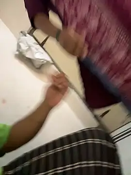 Snapshot of xyztopbeing chatting on 01/09/25, 01:13 xyztopbeing online show from 01/09/25, 01:13