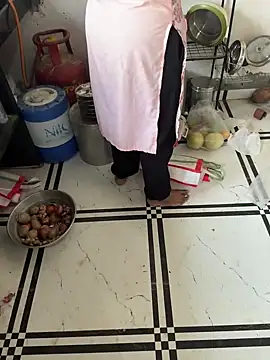 Snapshot of xyztopbeing chatting on 01/10/25, 09:23 xyztopbeing online show from 01/10/25, 09:23