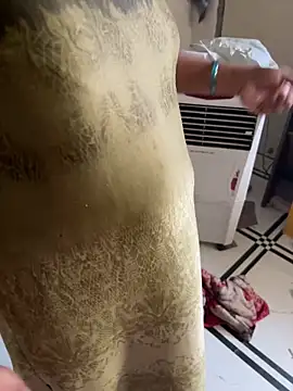 Snapshot of xyztopbeing chatting on 01/14/25, 09:13 xyztopbeing online show from 01/14/25, 09:13