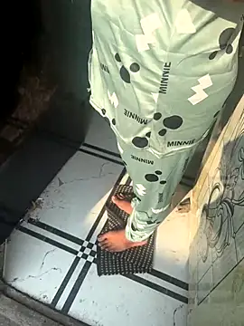 Snapshot of xyztopbeing chatting on 12/01/25, 03:11 xyztopbeing online show from 12/01/25, 03:11