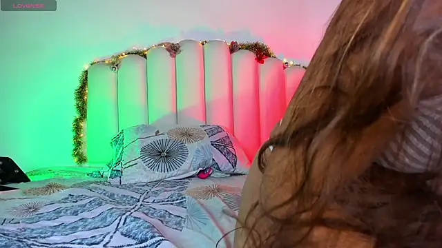 Snapshot of Daila_20_ chatting on 11/29/25, 01:58 Daila 20 online show from 11/29/25, 01:58