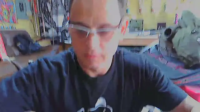 Snapshot of Buffshagswell chatting on 02/07/26, 06:33 Buffshagswell online show from 02/07/26, 06:33