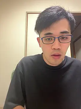 Snapshot of ryusei18570 chatting on 11/02/25, 05:37 ryusei18570 online show from 11/02/25, 05:37