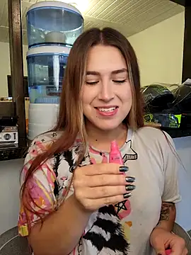 Snapshot of Jimena_White_ chatting on 10/09/25, 05:05 Jimena White  online show from 10/09/25, 05:05