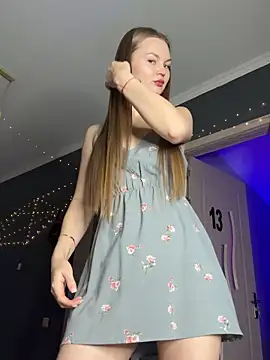 NickiLike online show from 10/10/25, 04:50