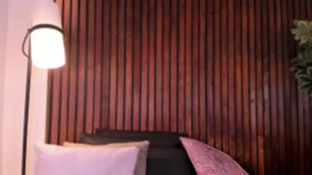 Jennmiiller  online show from 12/15/25, 12:53