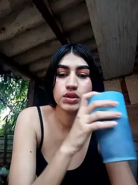 Julix A online show from 02/27/26, 09:48