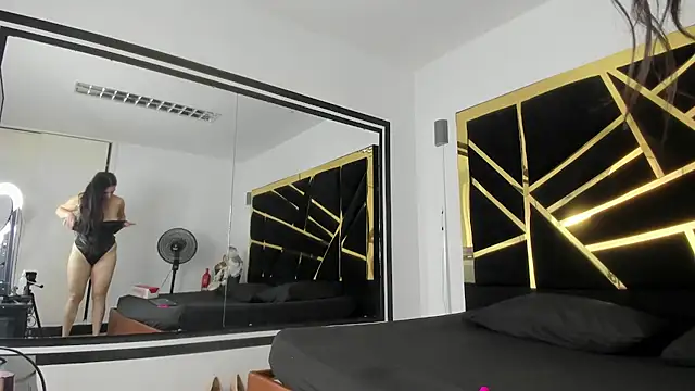 Giorgina Simons online show from 12/11/24, 12:34