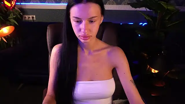 Snow WhiteeeX online show from 09/10/25, 05:40