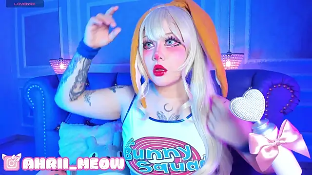 Snapshot of AHRI_LEE chatting on 01/19/25, 01:43 AHRI LEE online show from 01/19/25, 01:43