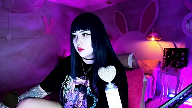 Snapshot of AHRI_LEE chatting on 11/07/25, 06:46 AHRI LEE online show from 11/07/25, 06:46