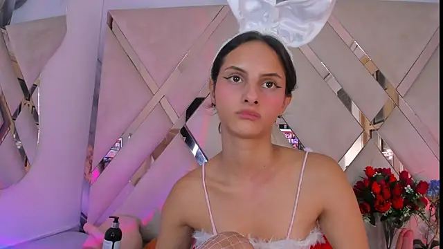 ninaht online show from 10/14/25, 08:48