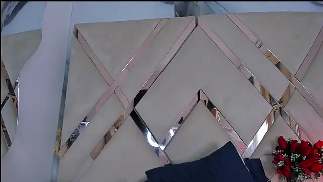 ninaht online show from 10/23/25, 07:12