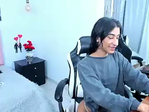 Snapshot of SofiaNaugthyxTS chatting on 03/15/25, 09:05 SofiaNaugthyxTS online show from 03/15/25, 09:05