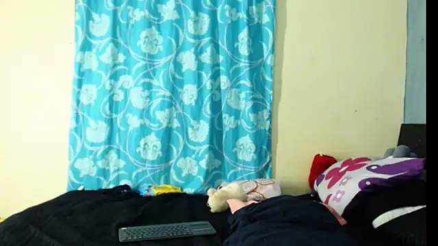 Snapshot of Madison__12 chatting on 03/03/25, 02:04 Madison  12 online show from 03/03/25, 02:04