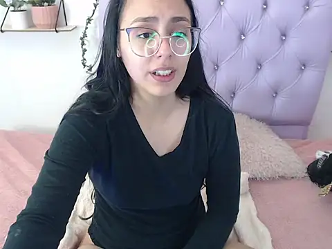 Freyja 01 online show from 09/14/25, 03:38