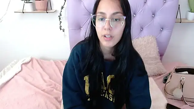 Freyja 01 online show from 09/25/25, 09:40