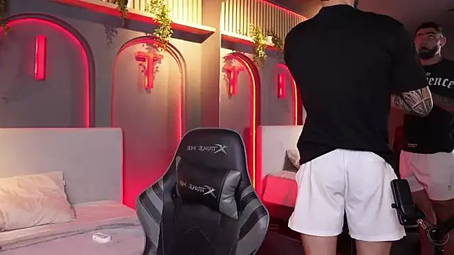 Austin bolt online show from 09/30/25, 02:49